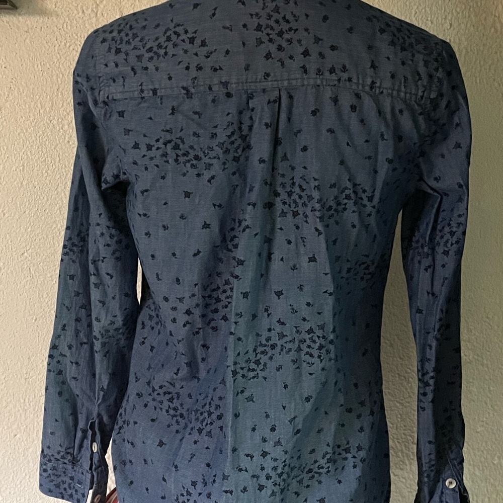 Croft & Barrow Button Up - Picture 3 of 4